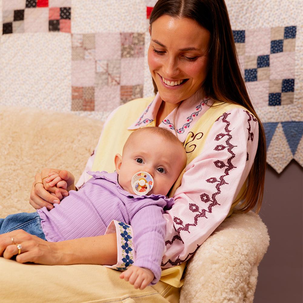 STUDIO Colour Flower Child - Vanilla - BIBS